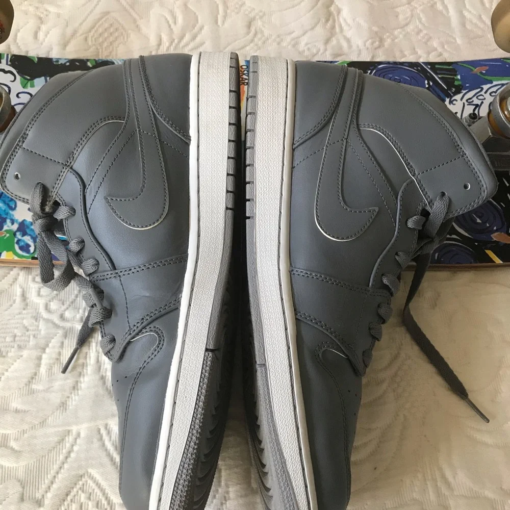 Jordan type athletic